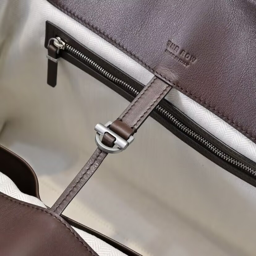 T*e R0w marlo bag in leather 43x19x30cm