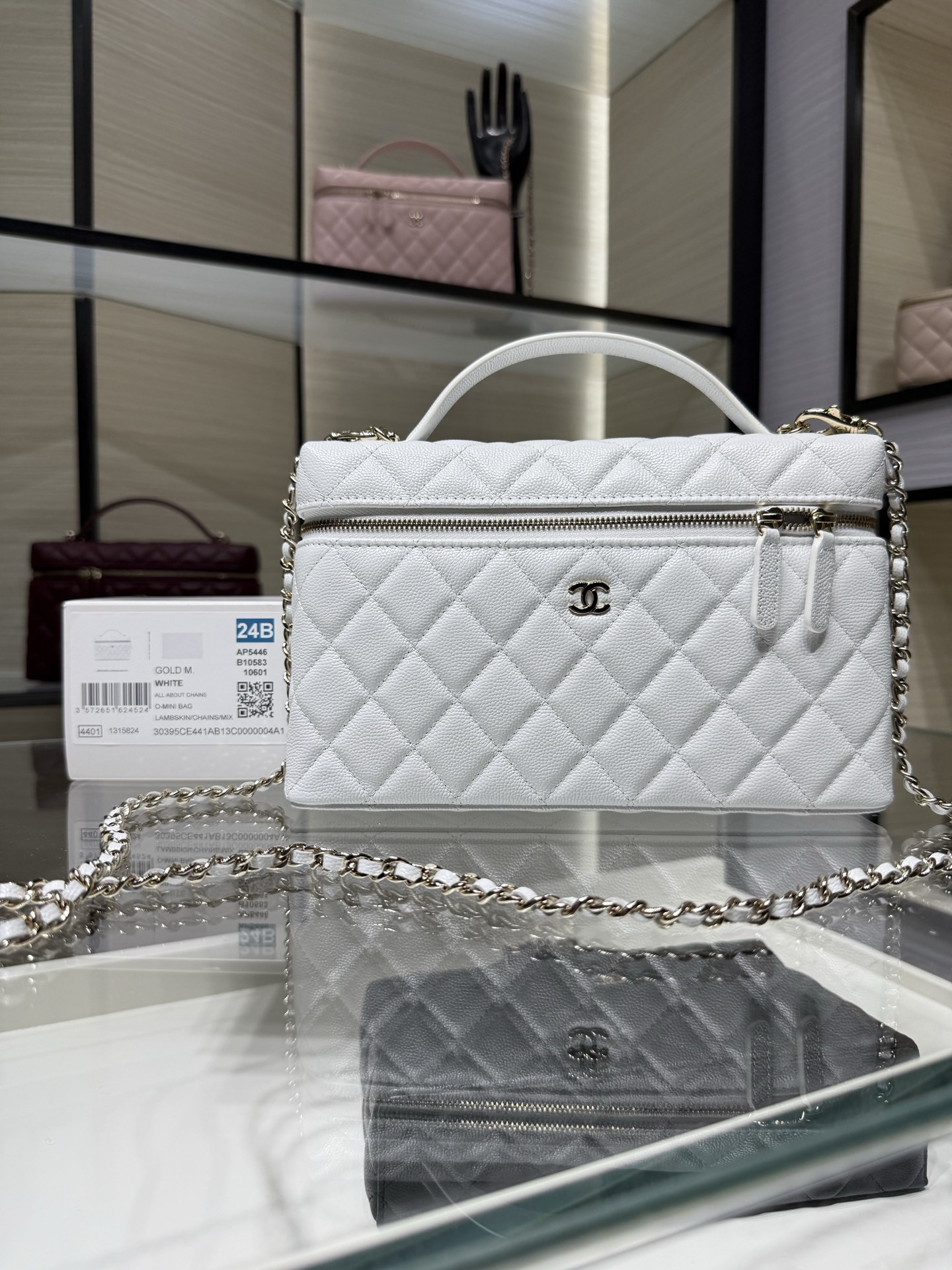 Ch*el classic vanity with chain handbag ap5446 15x23x5cm