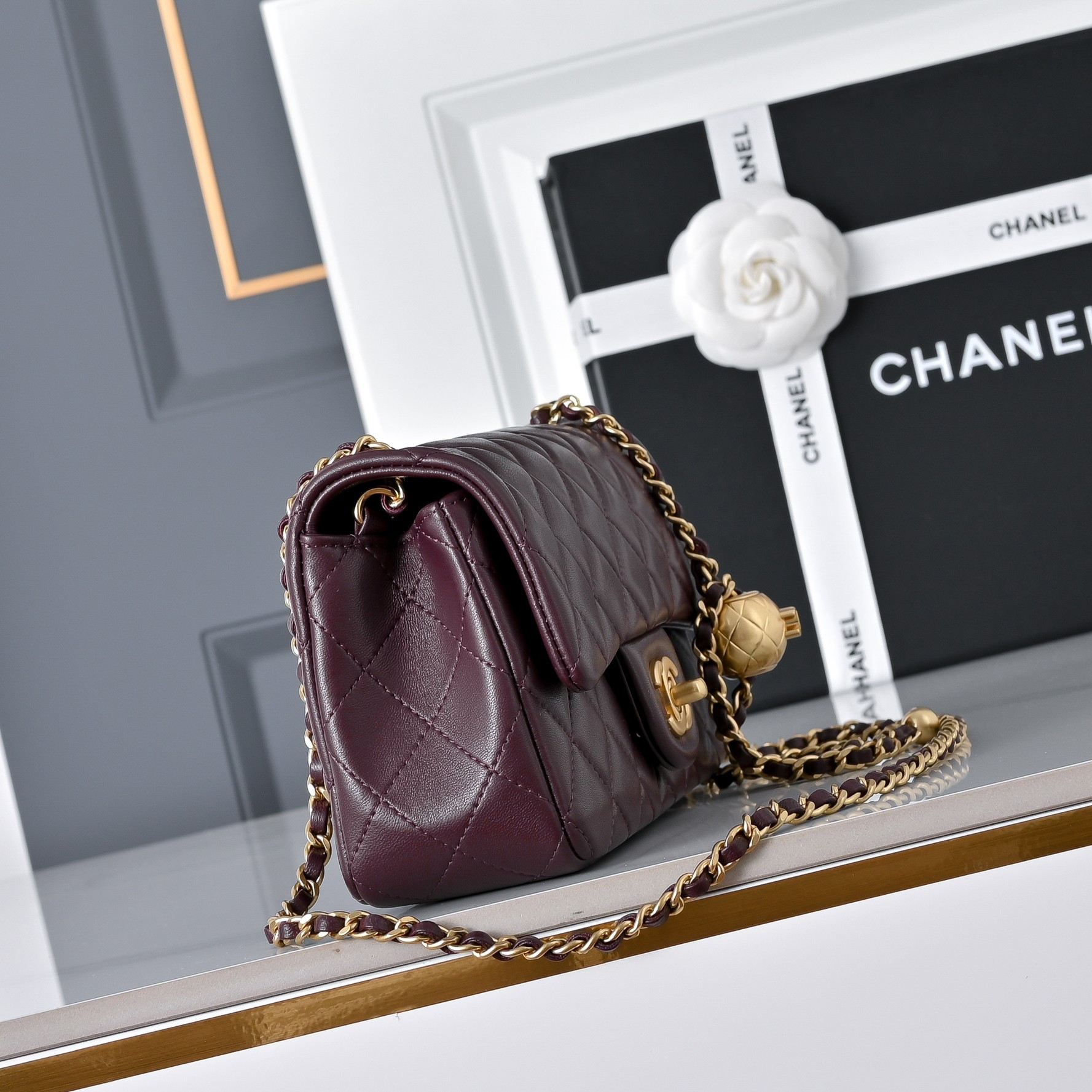 Ch*el flap bag burgundy as1787 20x13x7cm