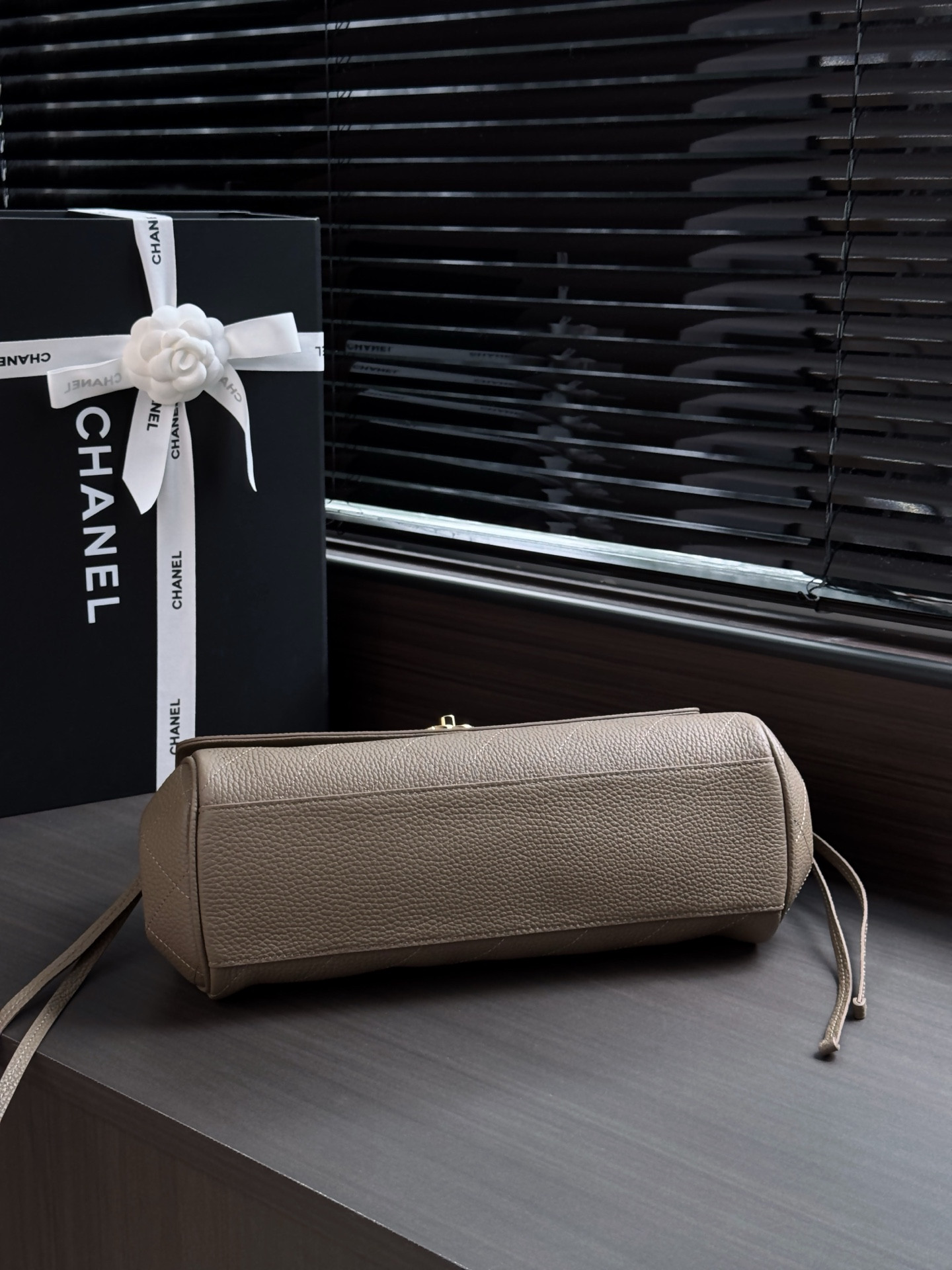 Ch*el small tote as6288 15x31x12cm