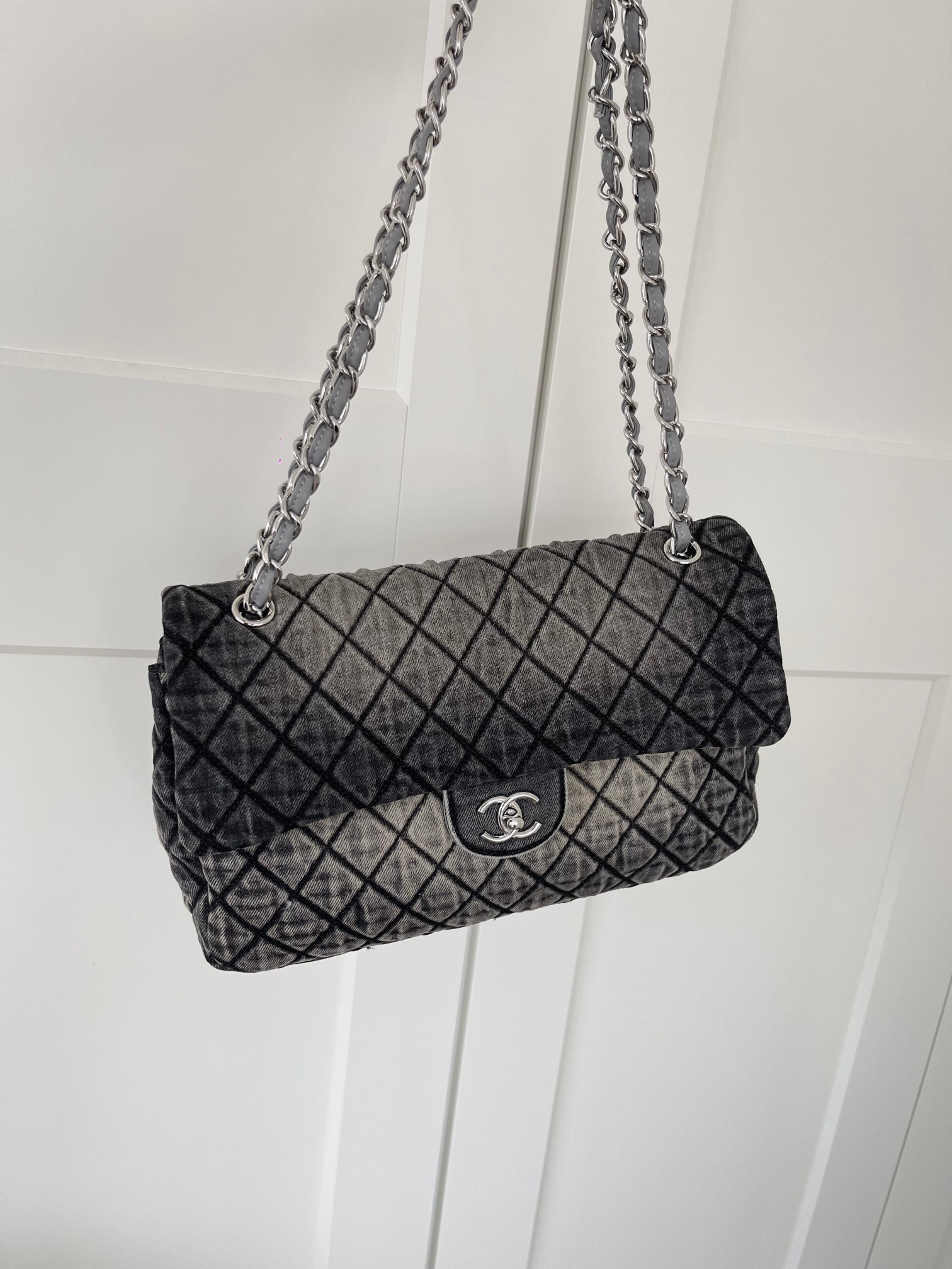 ch*el De*1mpression flap bag 33x22x8cm