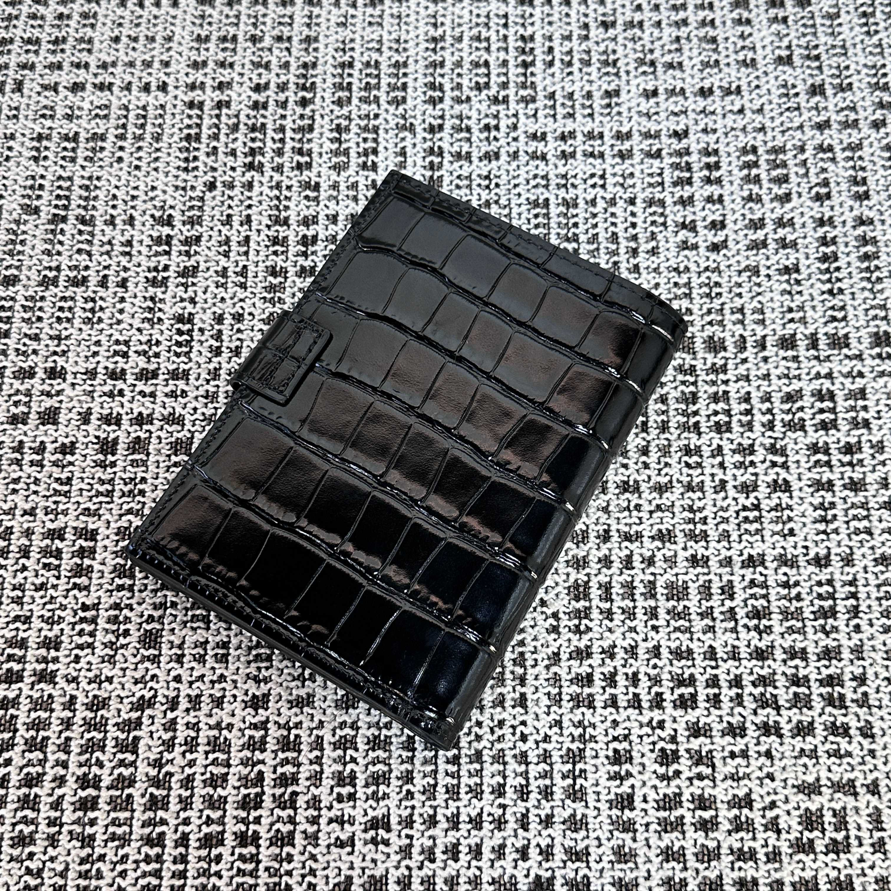 Ch*el passport holder ap5193 14.2x10.5x1.5cm