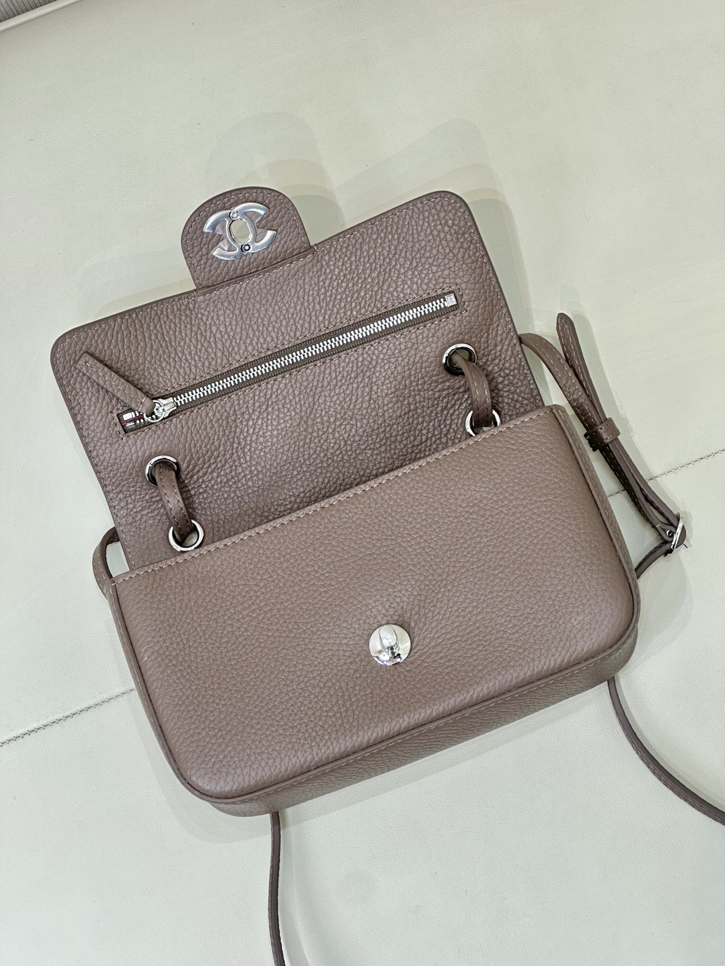 Ch*el mini flap bag as6573 13x20x6cm