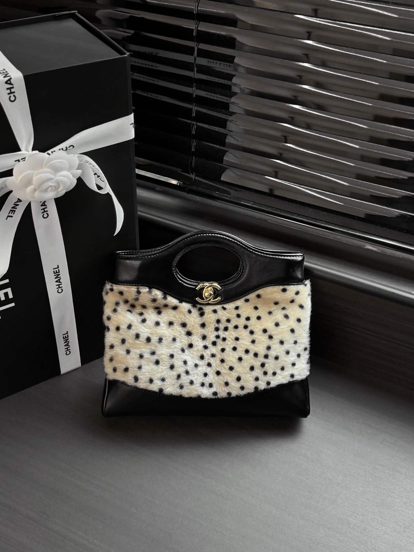 Ch*el 31 mini shopping bag as4133 22x23x5cm