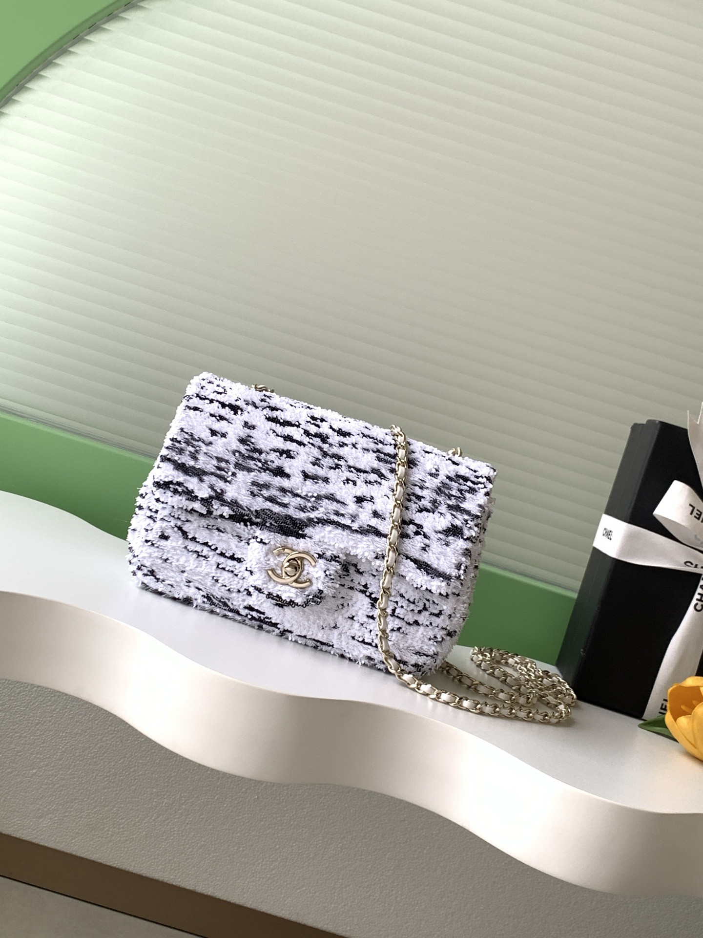 Ch*el flap bag as4418 14x21x8cm