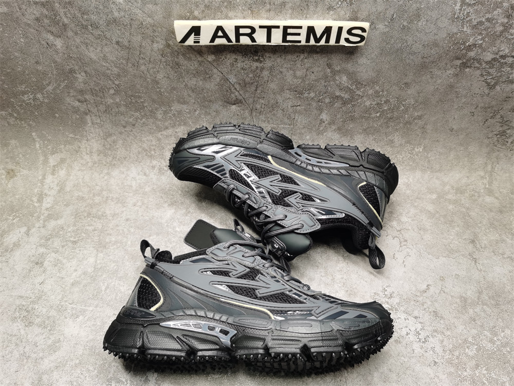 UA OFF-WHITE Be Right Back Black