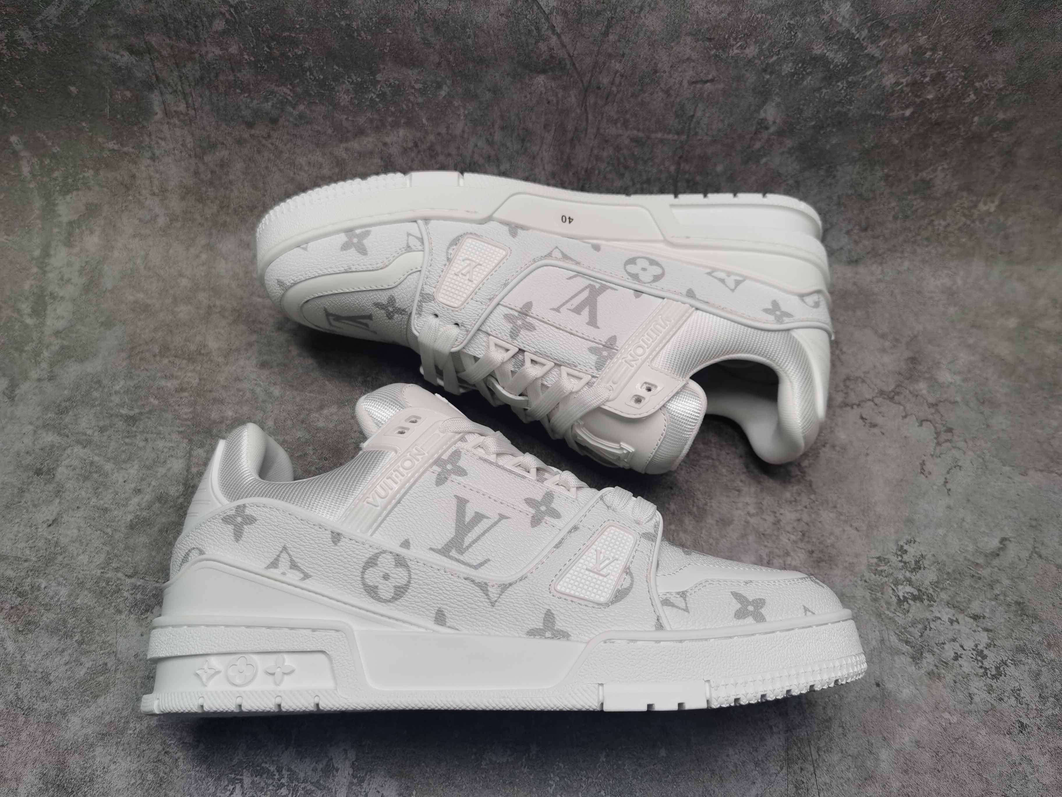 UA LV Trainer Sneaker