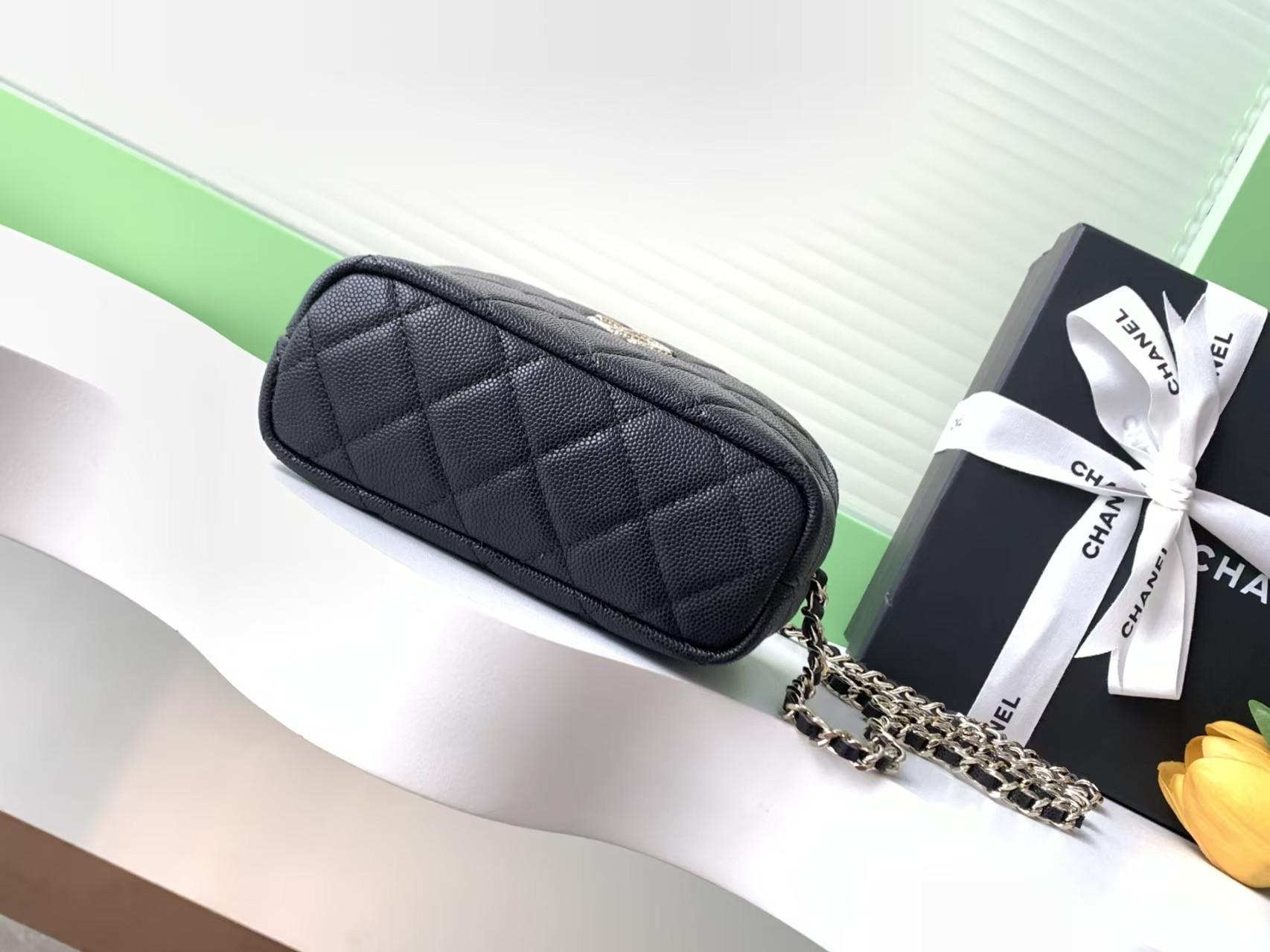 Ch*el clutch with chain 21.5x19x6cm