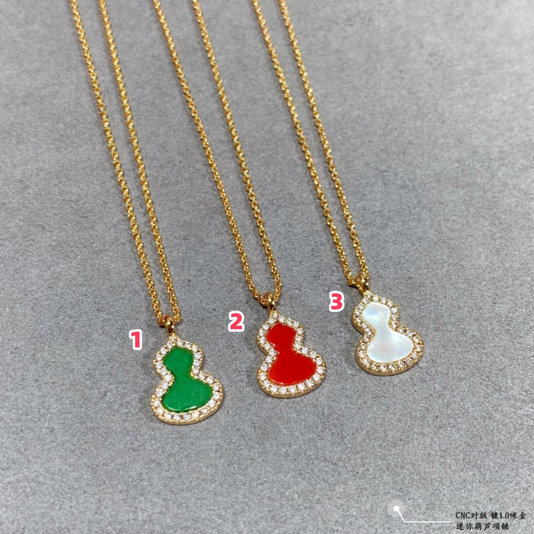 Qeelin Mini Gourd Necklace