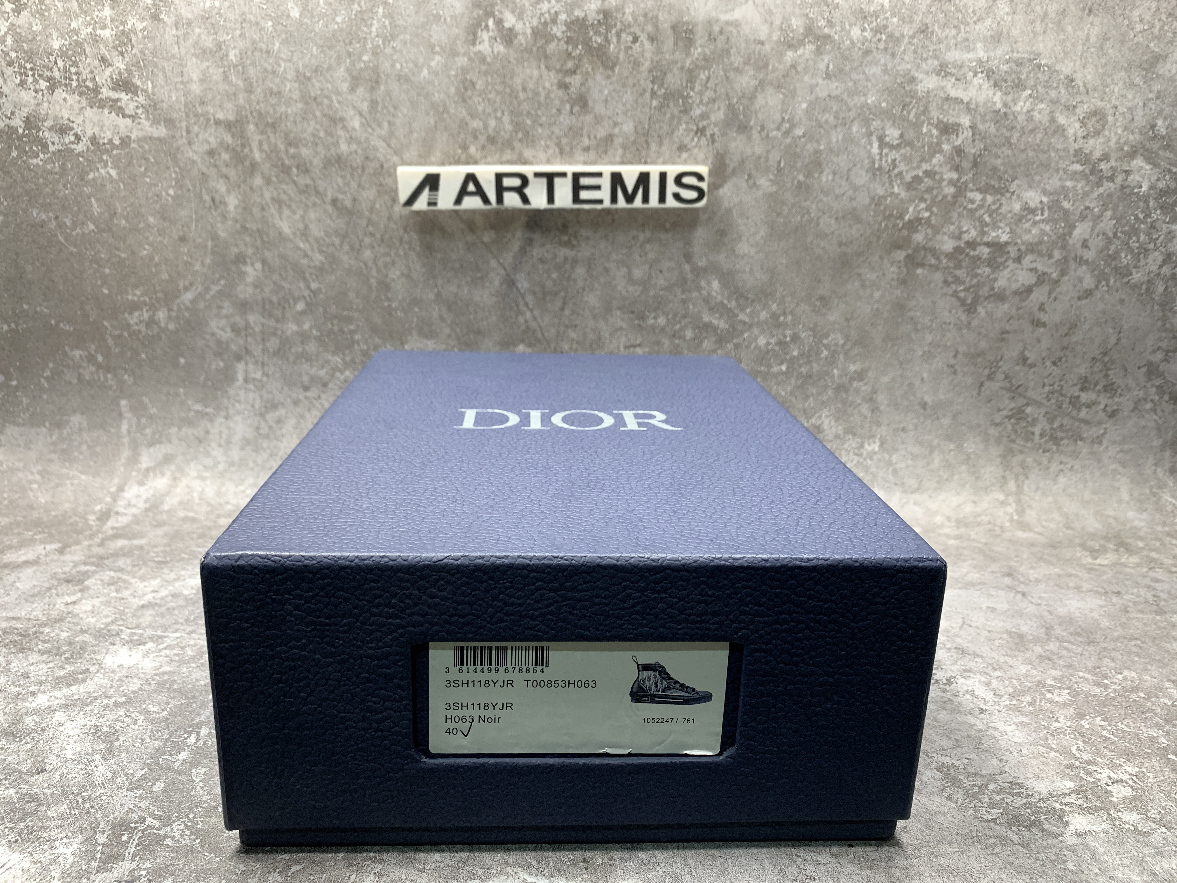 D*or b23 high blue black