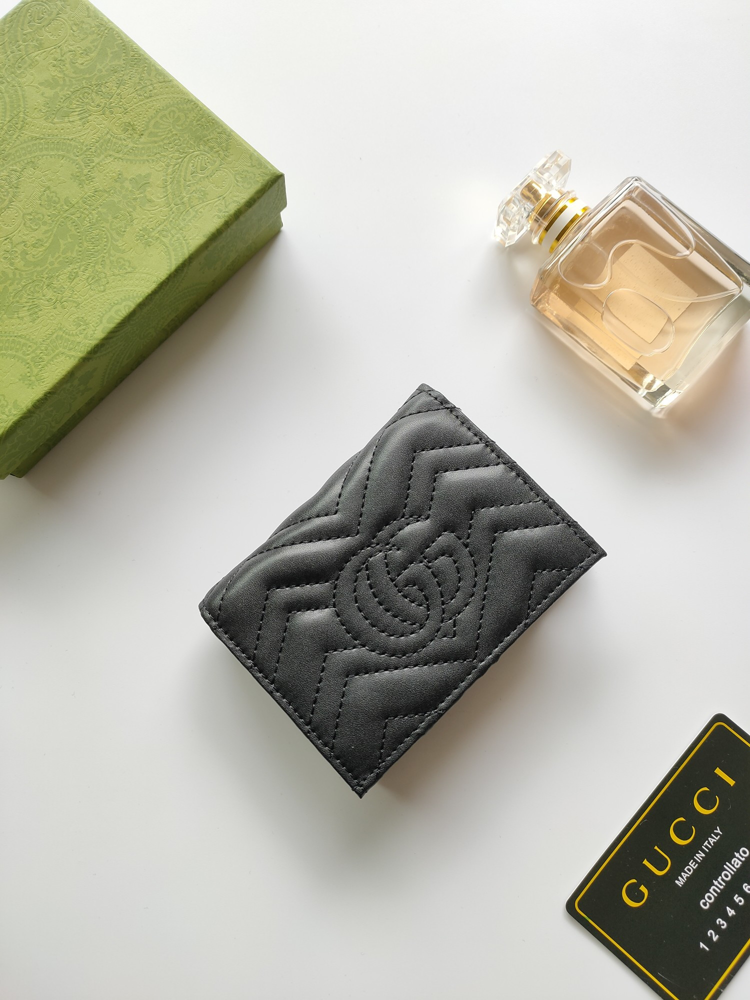 G*u*i gg card case wallet