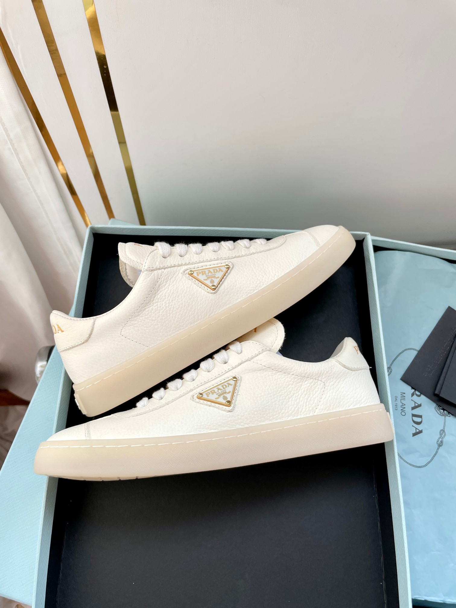ua Pra*a downtown nappa leather sneakers