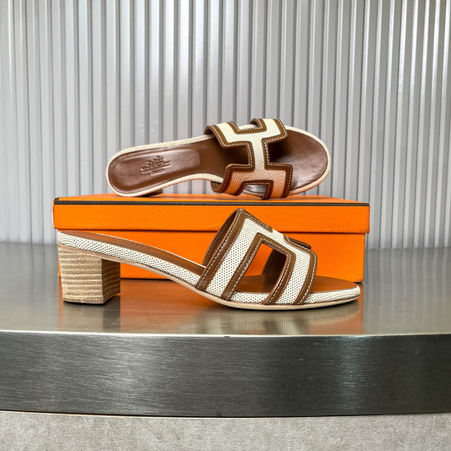 UA Hermès Oasis sandal
