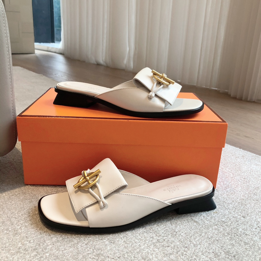 UA Hermès Isle sandal