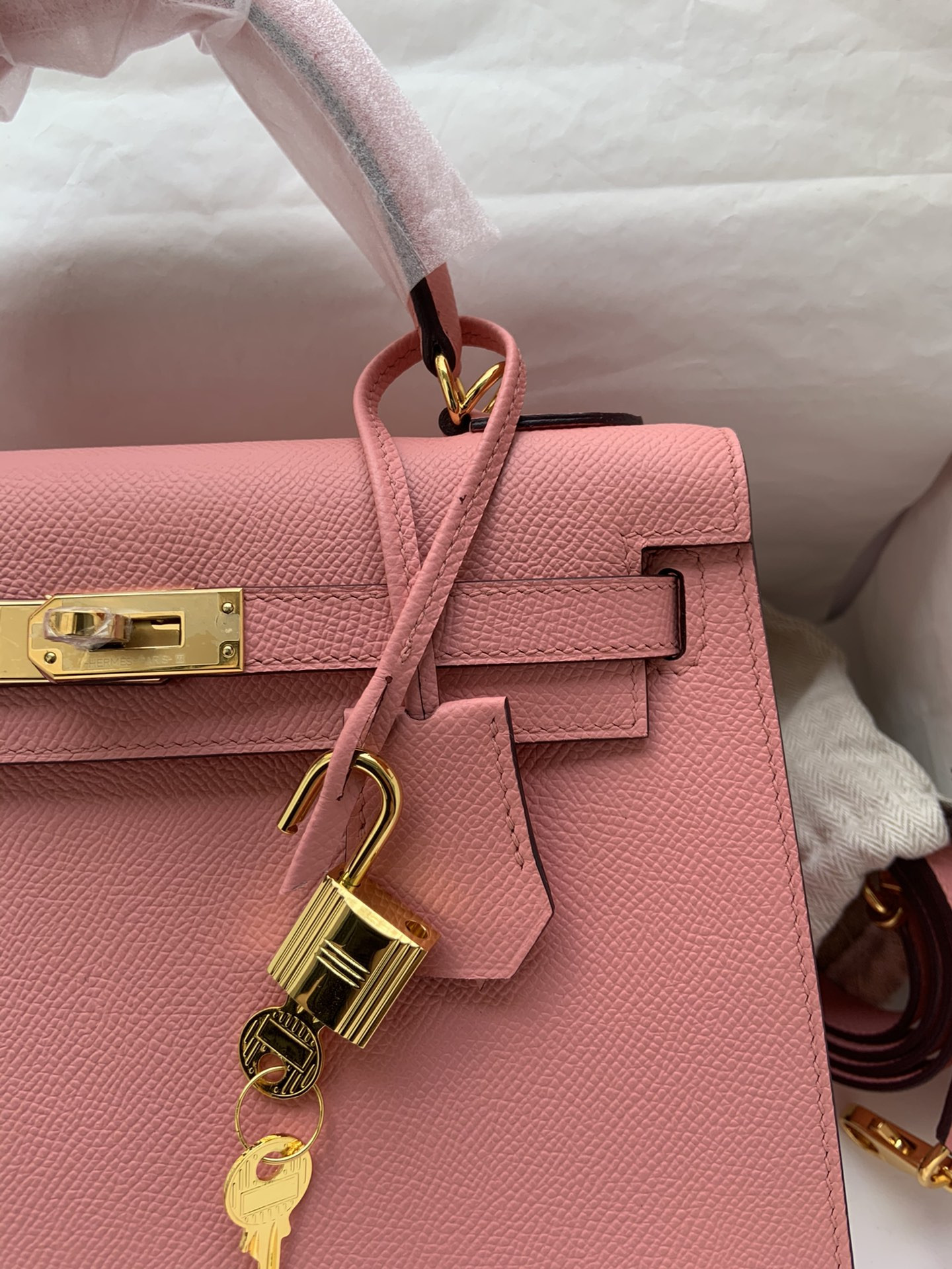 HERMÈS Kelly Gold-tone Hardware 25 28