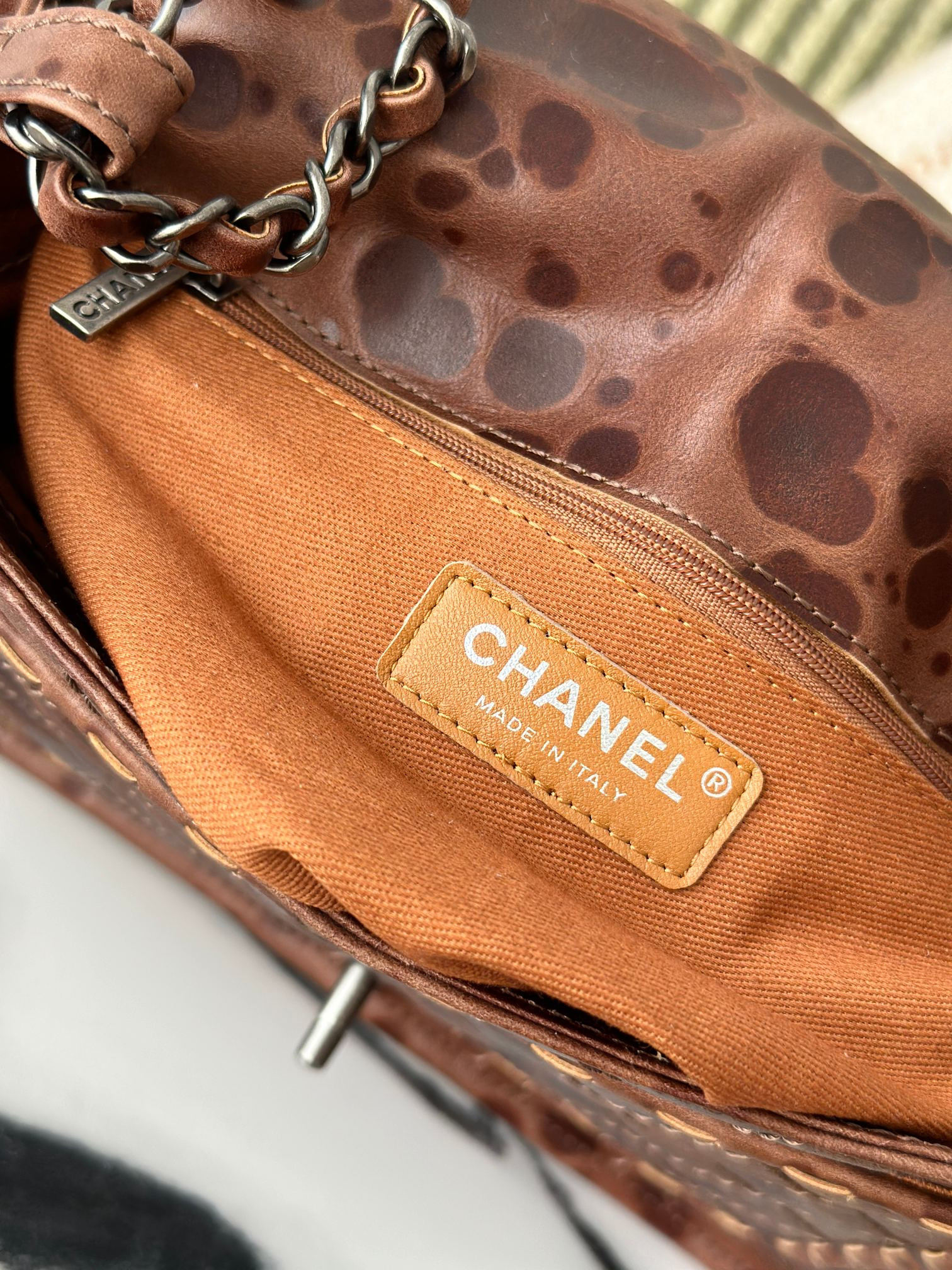 Ch*el vintage flap tofu bag 26x11x23cm