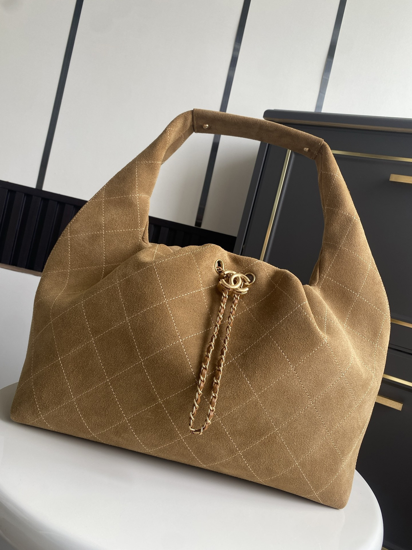 Ch*el large hobo bag 30x12x45cm