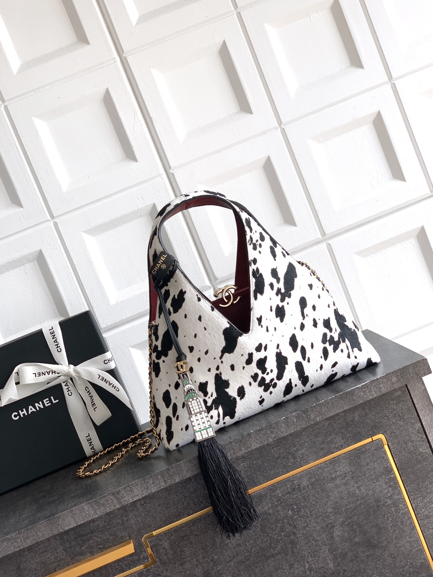 Ch*el tote bag 32x32x11