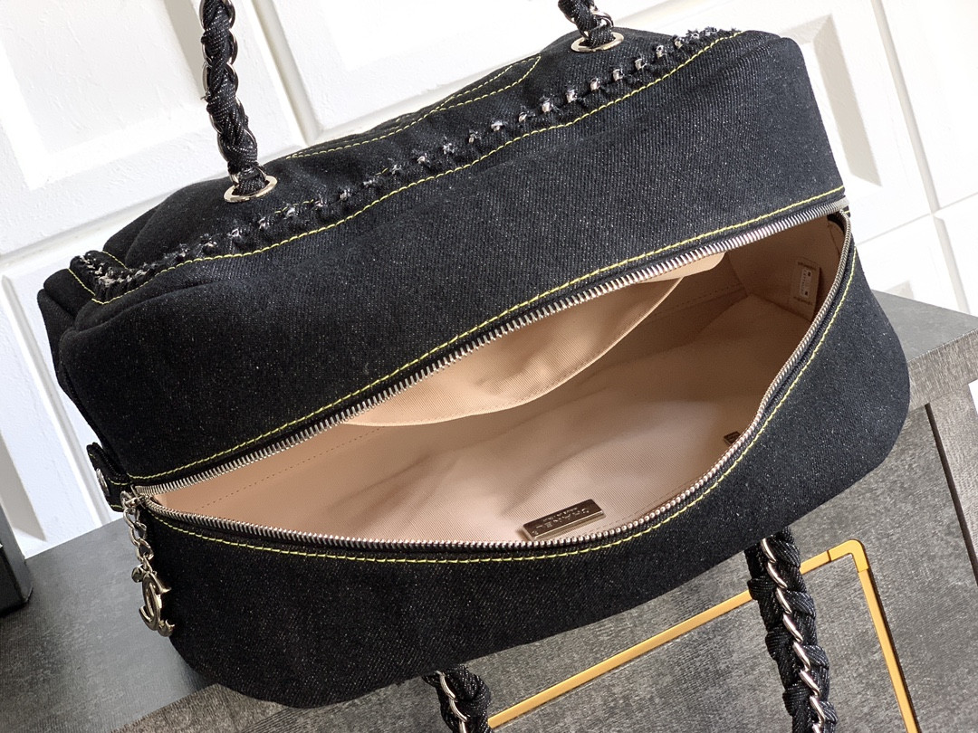 ch*el De*1m cc boston bag 33x20.5x15cm