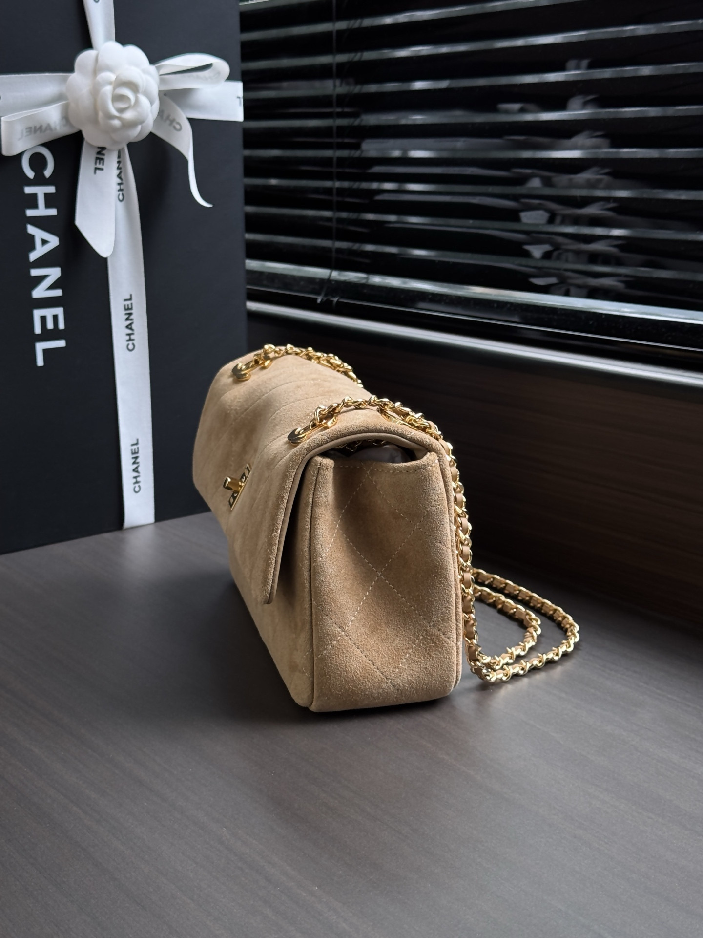 Ch*el flap bag as6417 15x25.5x8cm